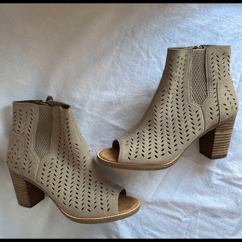 Toms Peep toe booties